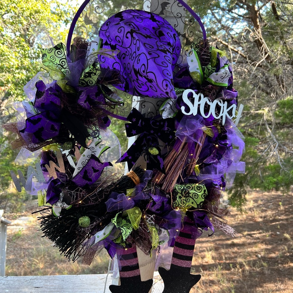 Halloween witch’s wreath with tiny lights